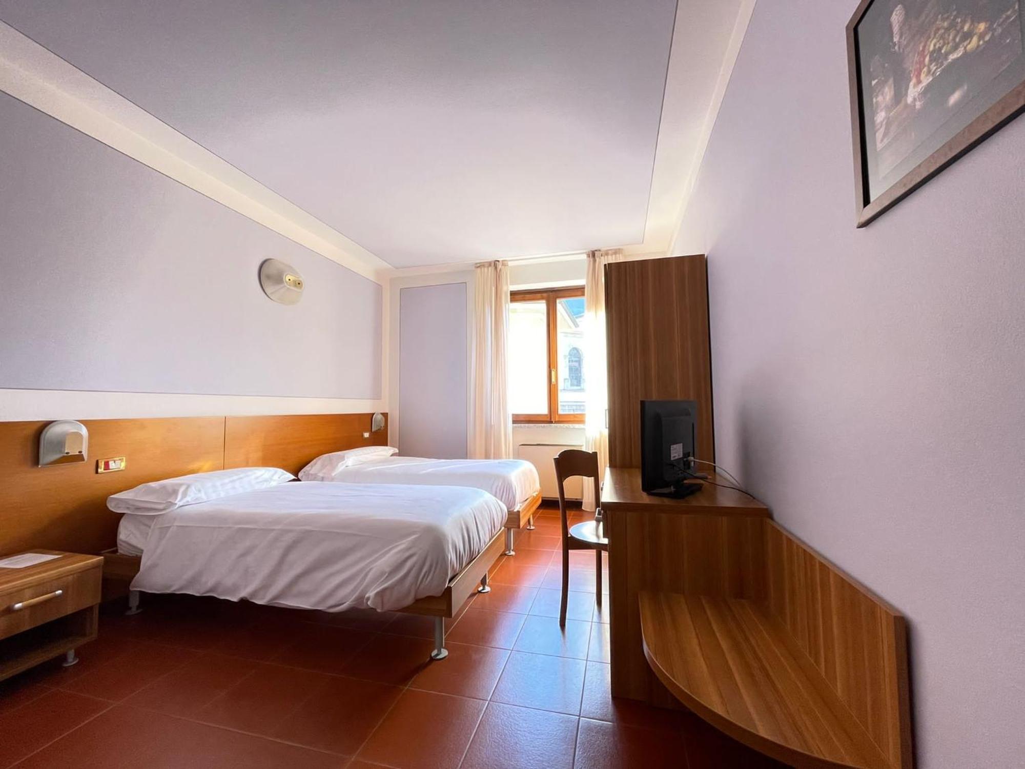 Hotel Ristorante Centrale Vestone Экстерьер фото